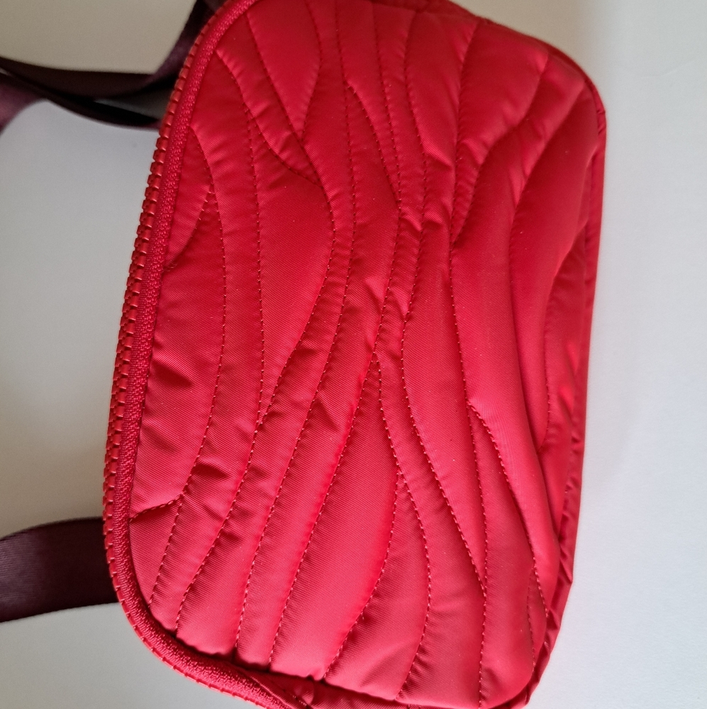 Lululemon everywhere belt bag - Olympic edition